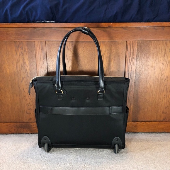 Mobile Solution Upright Wheeled Carryall - Picture 2 of 10